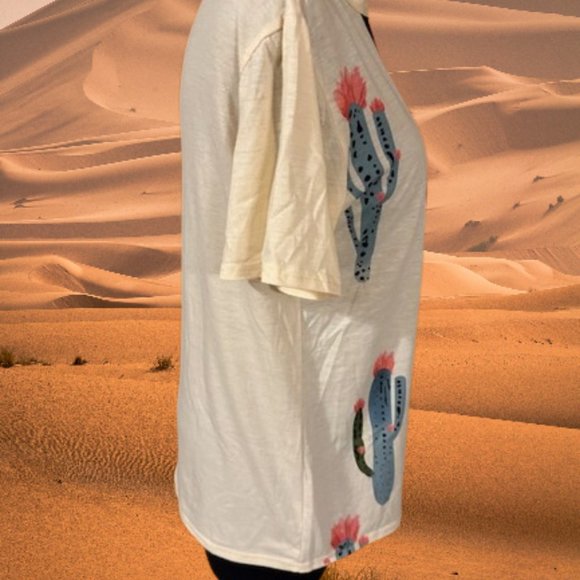 Cream Top with Cactus - Picture 3 of 10